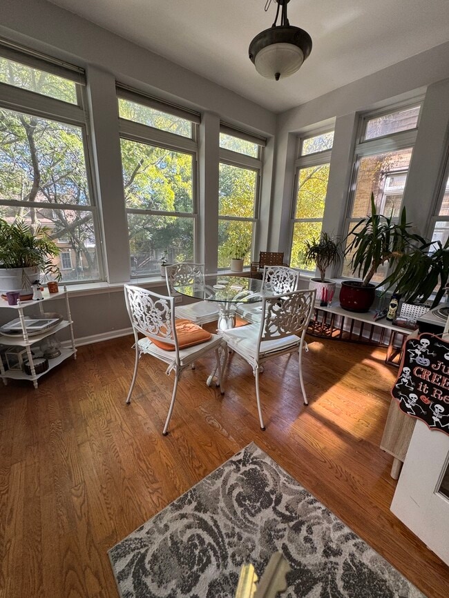 Foto del edificio - 4736 N Magnolia Ave