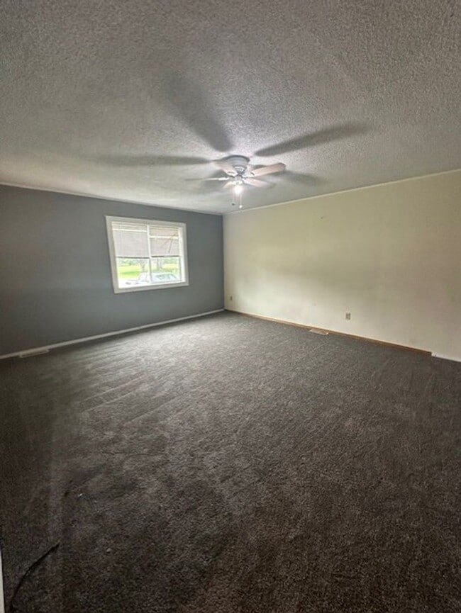 Foto del edificio - Staples Duplex 8th St NE - Dreiske