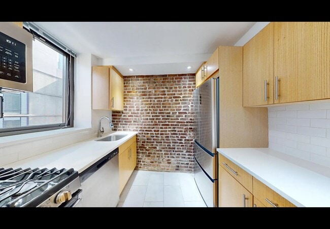 Photo - 365 W 52nd St Apartment