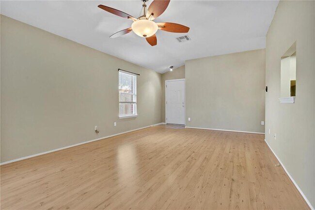 Building Photo - 3113 Sauls Dr