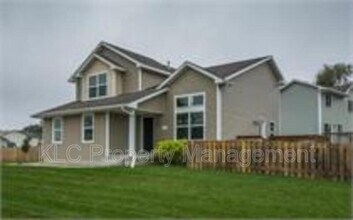 Building Photo - 3500 Park Side Dr