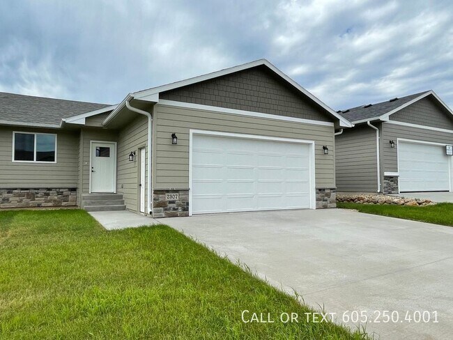 Building Photo - BRAND NEW 4 BED 3 BATH TWIN HOME