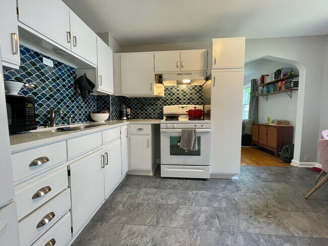 Foto del edificio - 2531 Johnson St NE