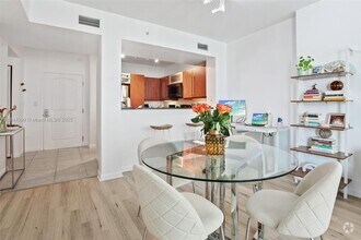 Building Photo - 7350 SW 89th St