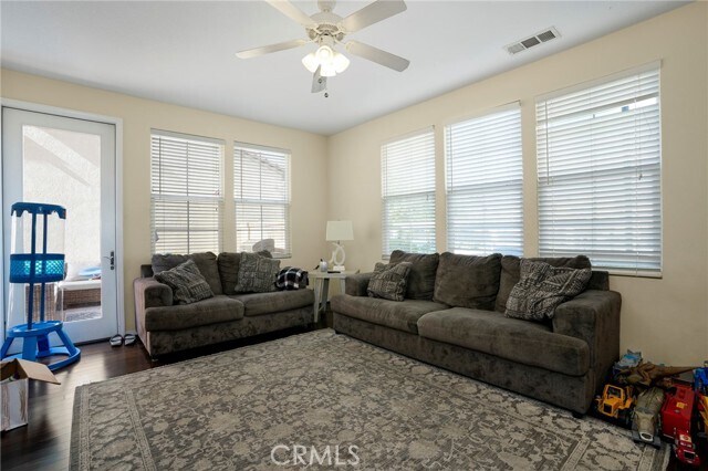Foto del edificio - 31770 Paseo Bonito