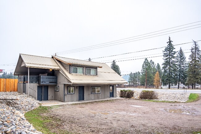 Foto del edificio - 33976 U.S. Hwy 2 W