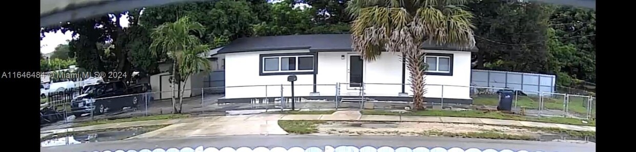 Primary Photo - 1300 Dunad Ave