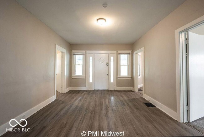 Foto del edificio - 130 N Gladstone Ave