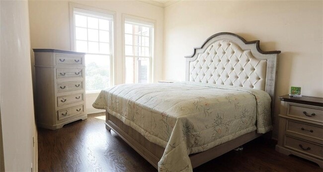 Photo - 360 Chambers St Apartment