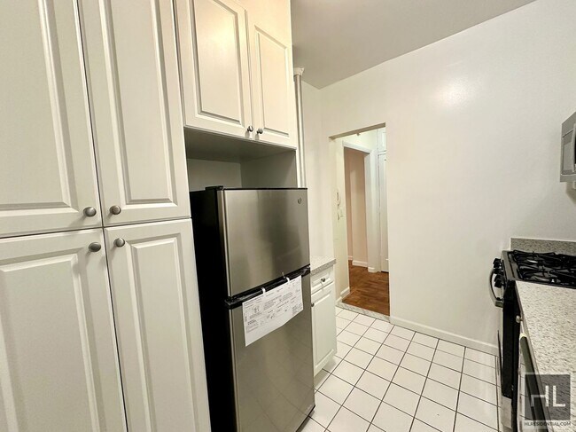 Building Photo - West 55th Street