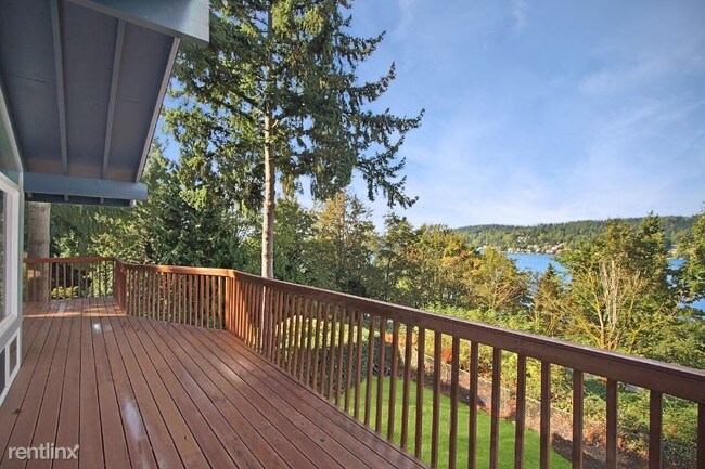 Foto del edificio - 4 br, 4 bath House - 6607 109th Pl SE