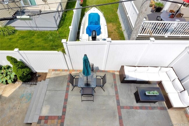 Photo - 81 Barnes St House