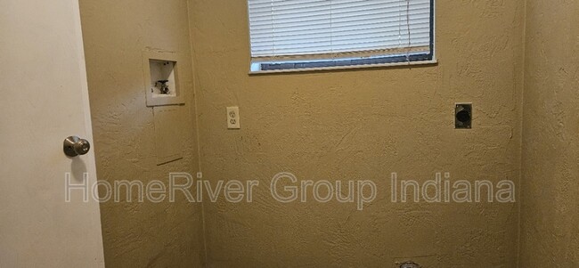 Building Photo - 1705 Michele Ln