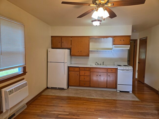 Cocina - 728 N Main St