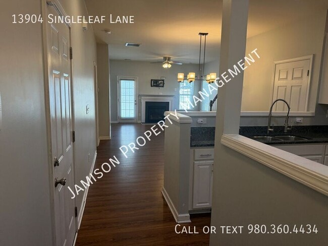 Building Photo - 13904 Singleleaf Lane