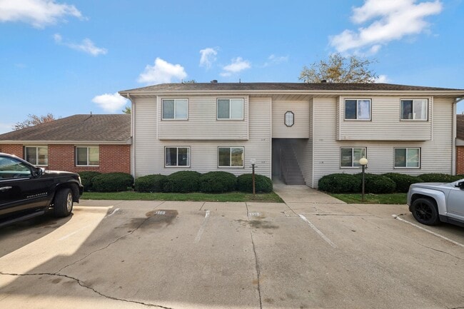 Building Photo - 1115 Laura Dr