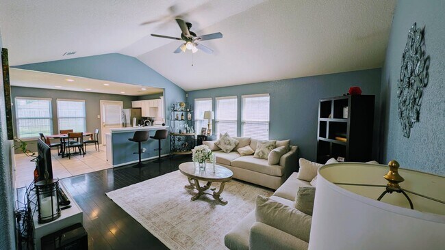 Foto del edificio - 5714 Turner Oaks