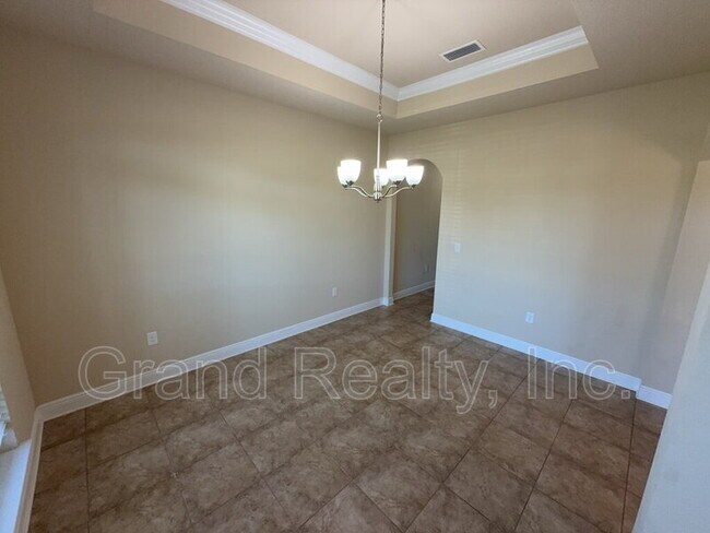Foto del edificio - 4818 Dupont Cir