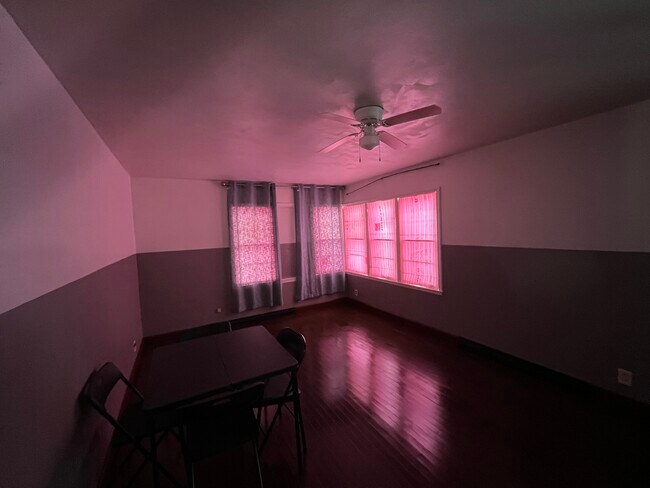 Foto del edificio - 152 N Washington St