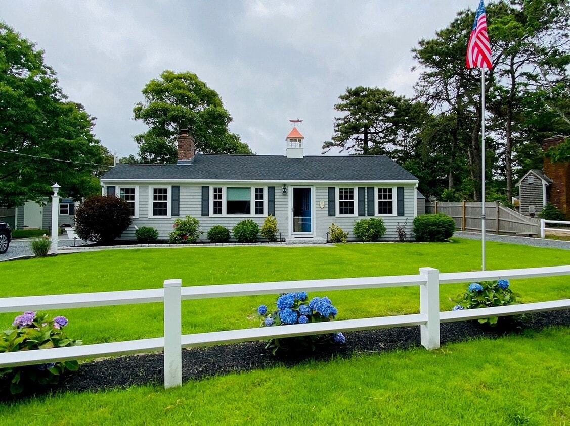 Primary Photo - 153 Breezy Point Rd
