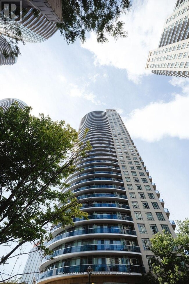 Building Photo - 80 Absolute Ave