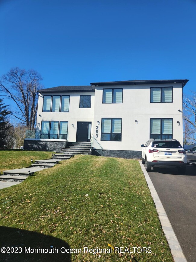 Building Photo - 263 Garfield Ave