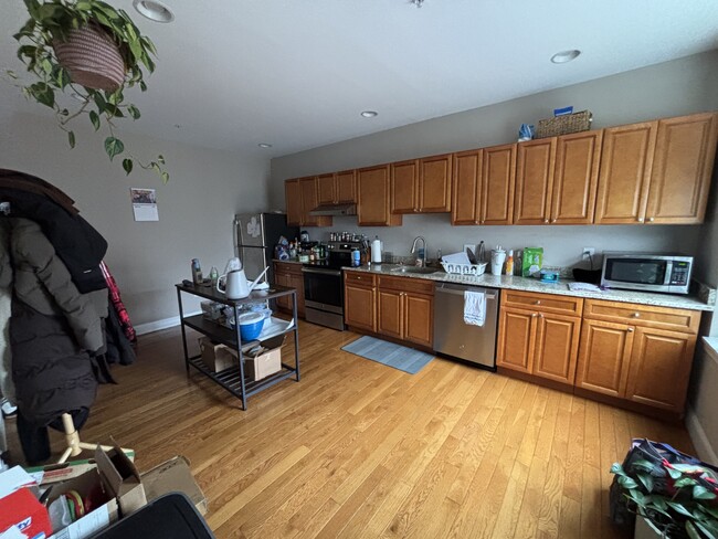 Building Photo - 57 E Butler Ave