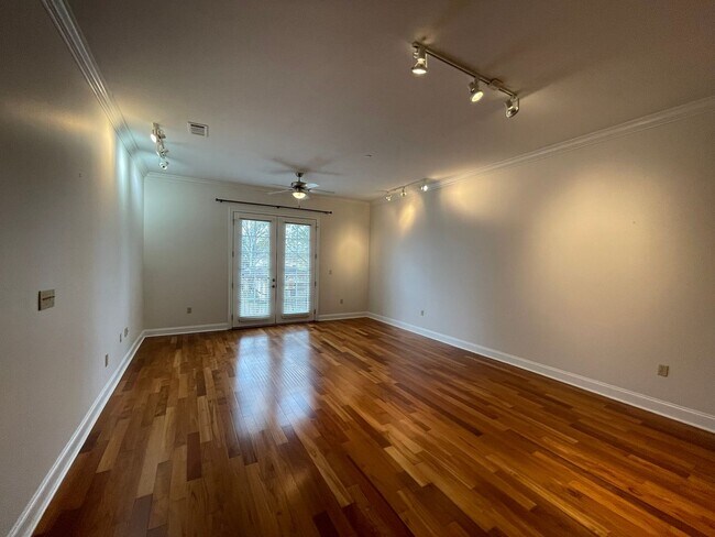 Building Photo - 2 Bedroom In Gated Community on LSU Campus