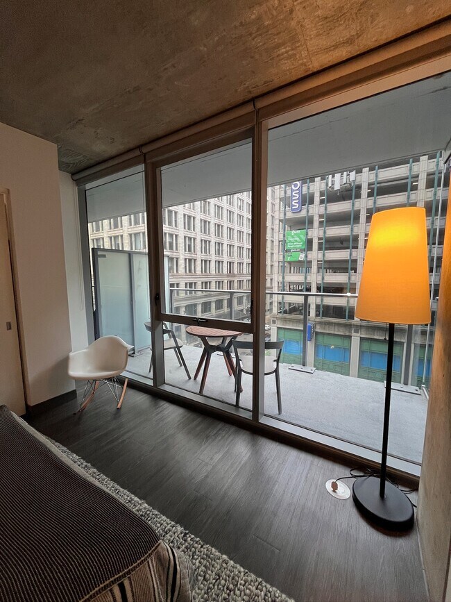 Foto del edificio - 70 W Madison St