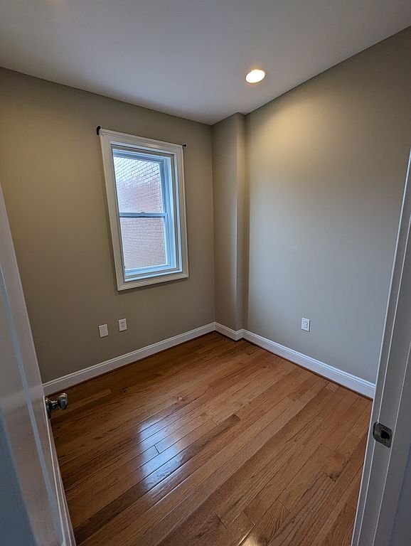 Foto del edificio - 3661 13th St NW
