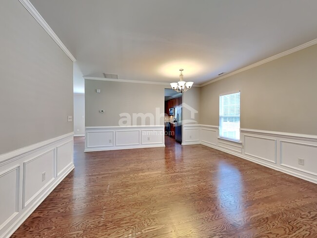 Foto del edificio - 1933 Sterling Hill Dr