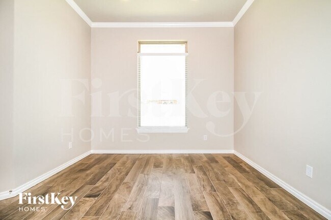 Building Photo - 18609 Austin Pl