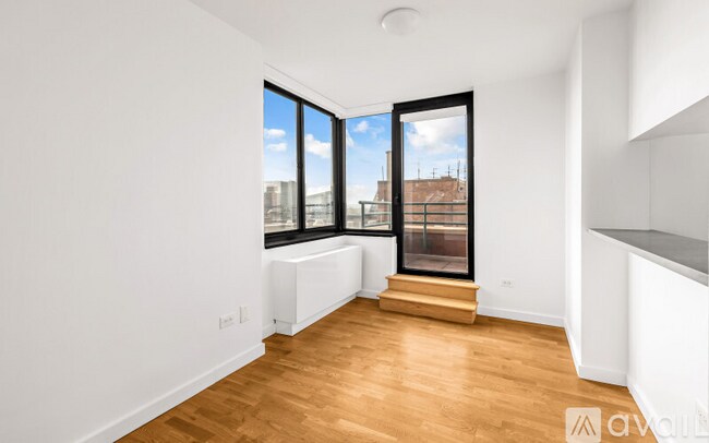 Foto del edificio - 200 W 60th St