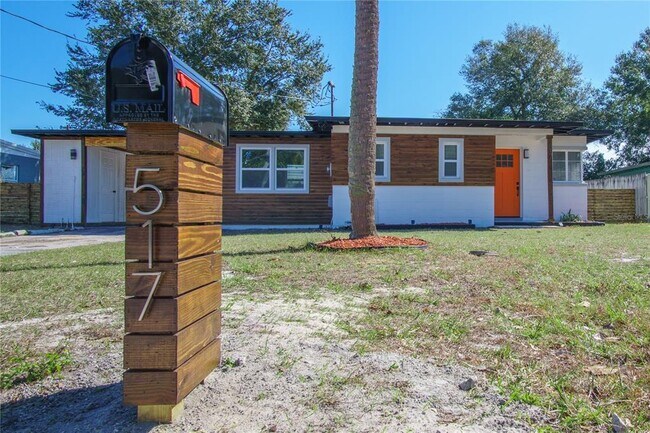 Building Photo - 517 San Juan Blvd