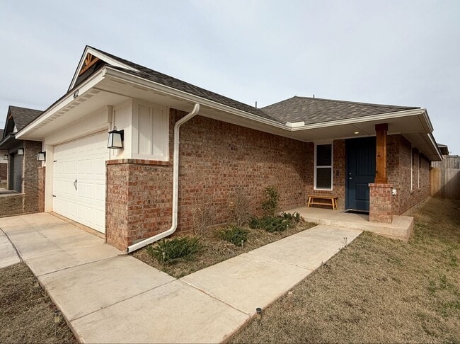 Building Photo - 4612 Prominence Dr