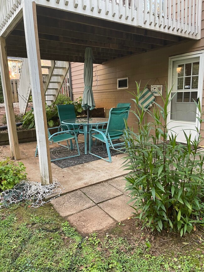 Foto del edificio - 817 Ravins Way