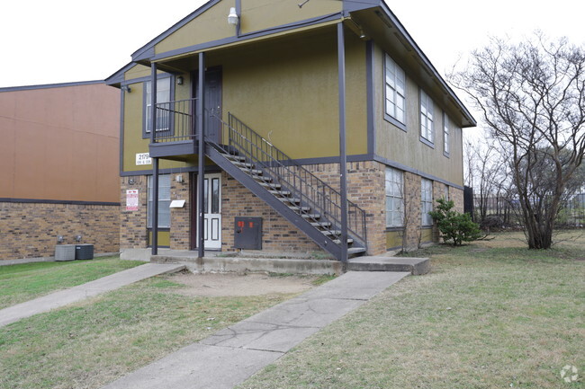 Building Photo - Casa Blanca