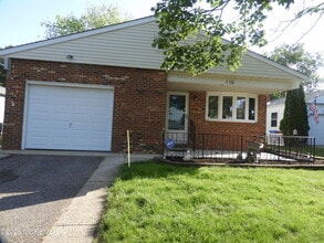 Building Photo - 116 Santiago Dr