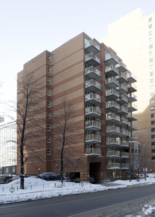 Photo du bâtiment - 467 Laurier Ave W