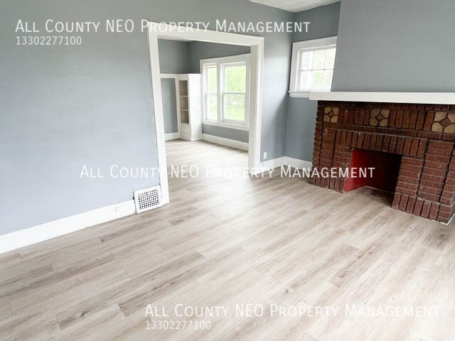 Foto del edificio - 739 E 127th St