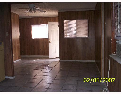  - 1001 N Staples St