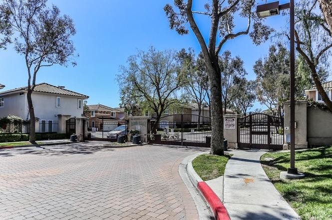 Primary Photo - 1051 Harbor Heights Dr