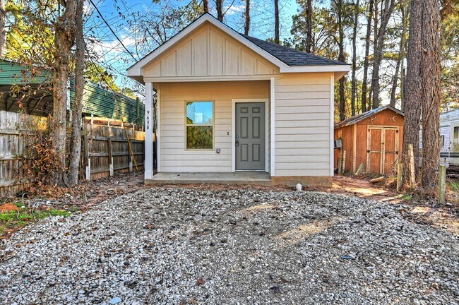 Foto del edificio - 9638 WARM Spgs