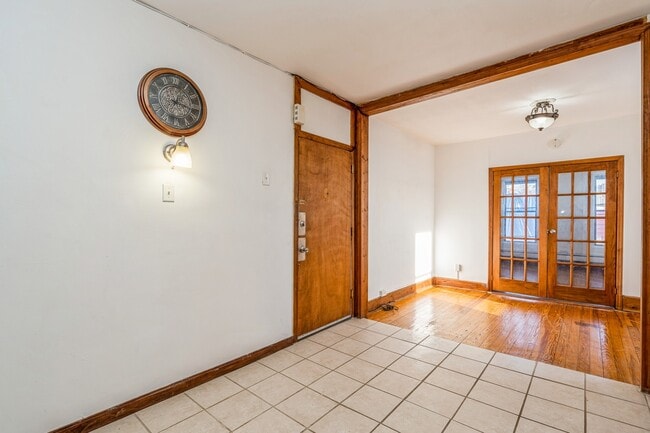 Photo - 35 Harmon St House