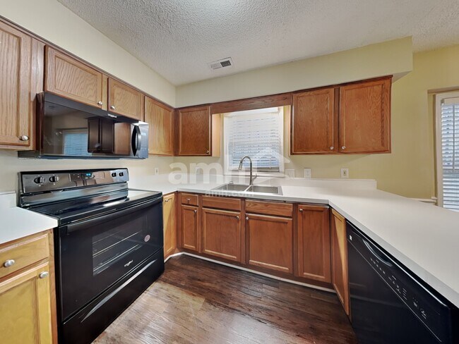 Foto del edificio - 4404 Garden Club St