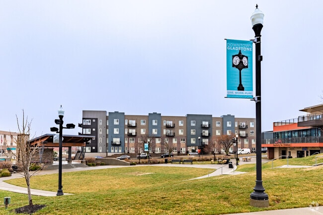 Enjoy the serval green spaces the Gladstone area Provides.