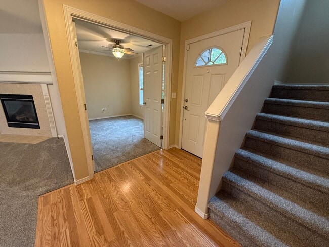 Building Photo - DuPont 3 bedroom+ den,  1712 SF home, adja...