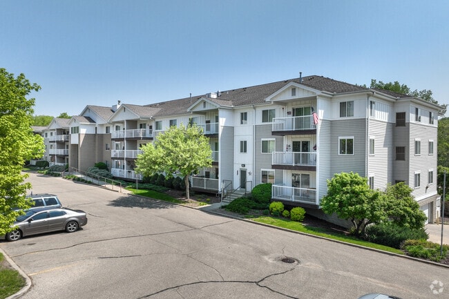 Building Photo - Trails Edge Apartments