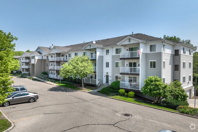 Foto del edificio - Trails Edge Apartments