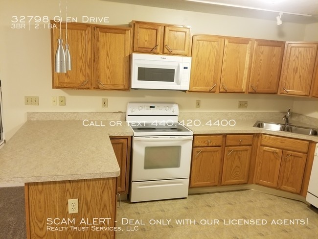 Foto del edificio - 32798 Glen Dr